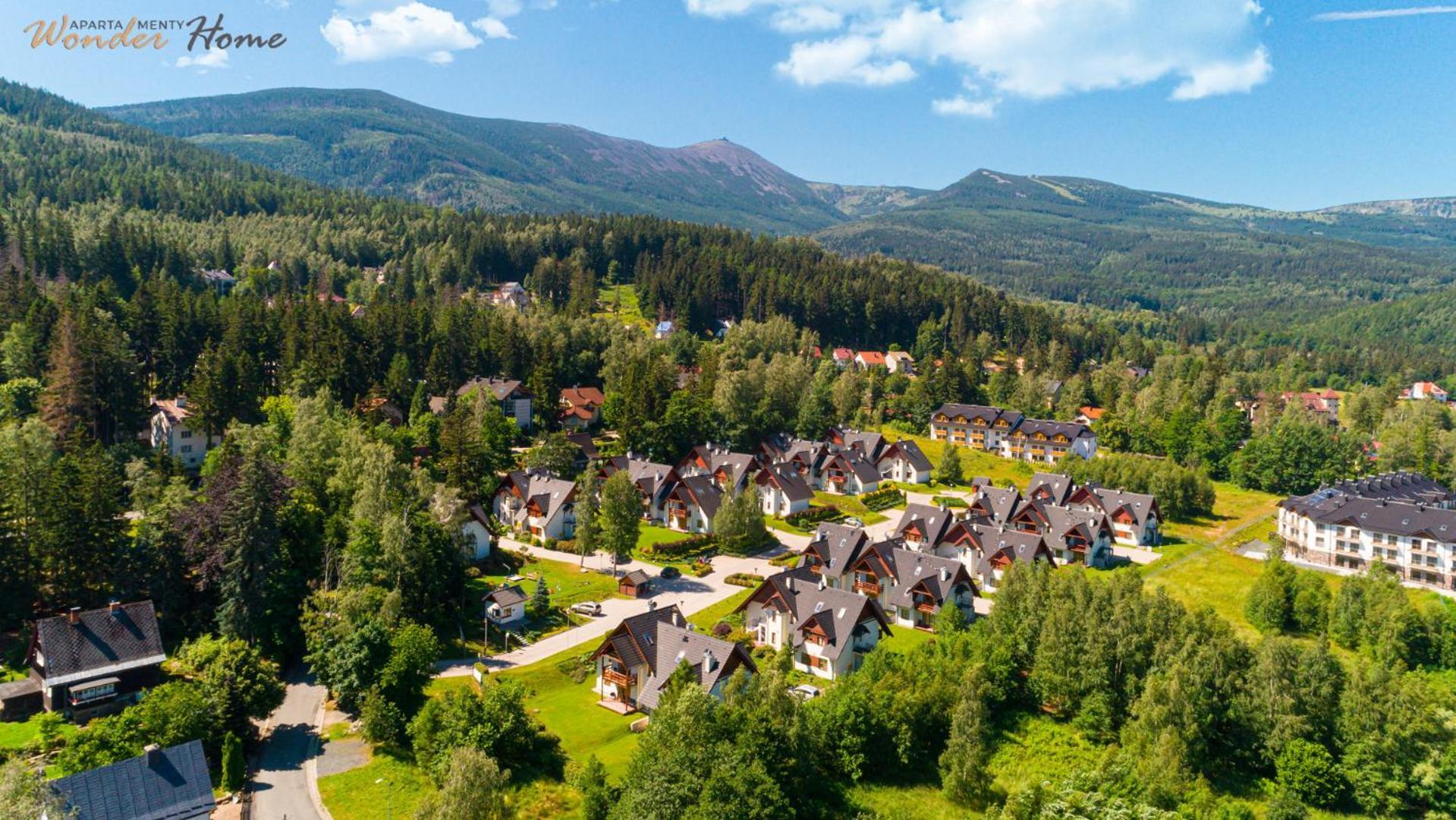 Wonder Home - Domki Gorskie Na Osiedlu Dozorowanym, Z Kominkami I Placem Zabaw Karpacz Luaran gambar